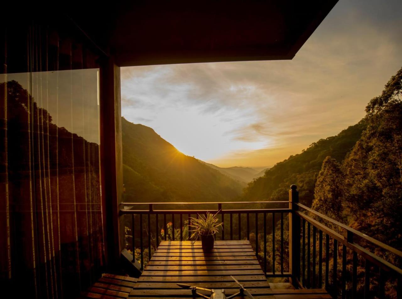 Vila Ella Camelot Exteriér fotografie